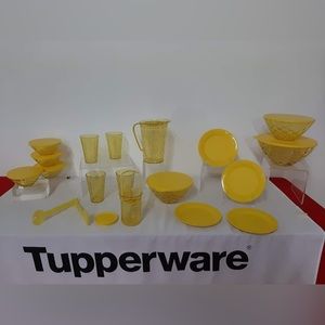 Brand new Tupperware prima set